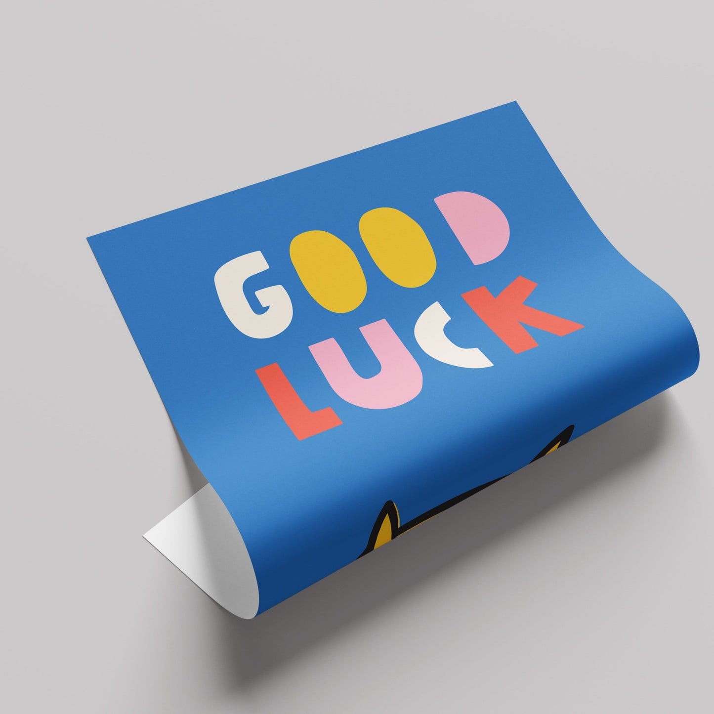 可愛くて幸せそうな猫のポスター 「GOOD LUCK」 - Ink Jp
