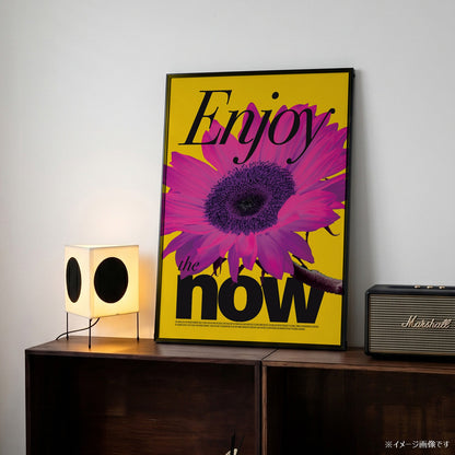 「Enjoy the Now」モダンフォトグラフィックポスター - Ink Jp